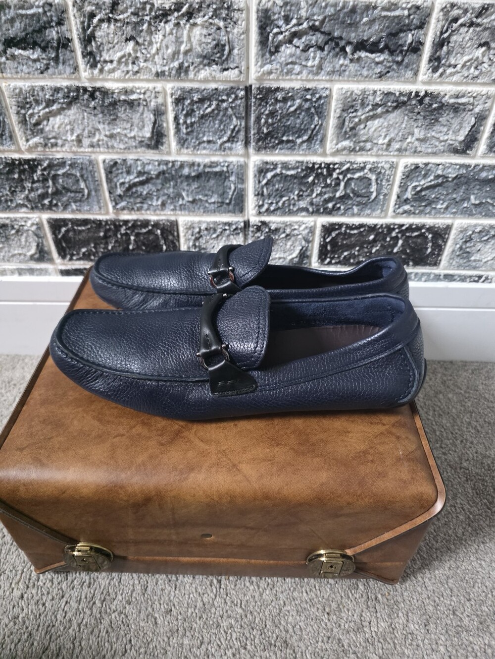 Salvatore Ferragamo Men's Navy Leather Loafers Size 9.5 - Picture 3 of 13